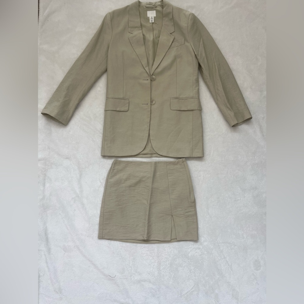 Khaki blazer and mini skirt set!